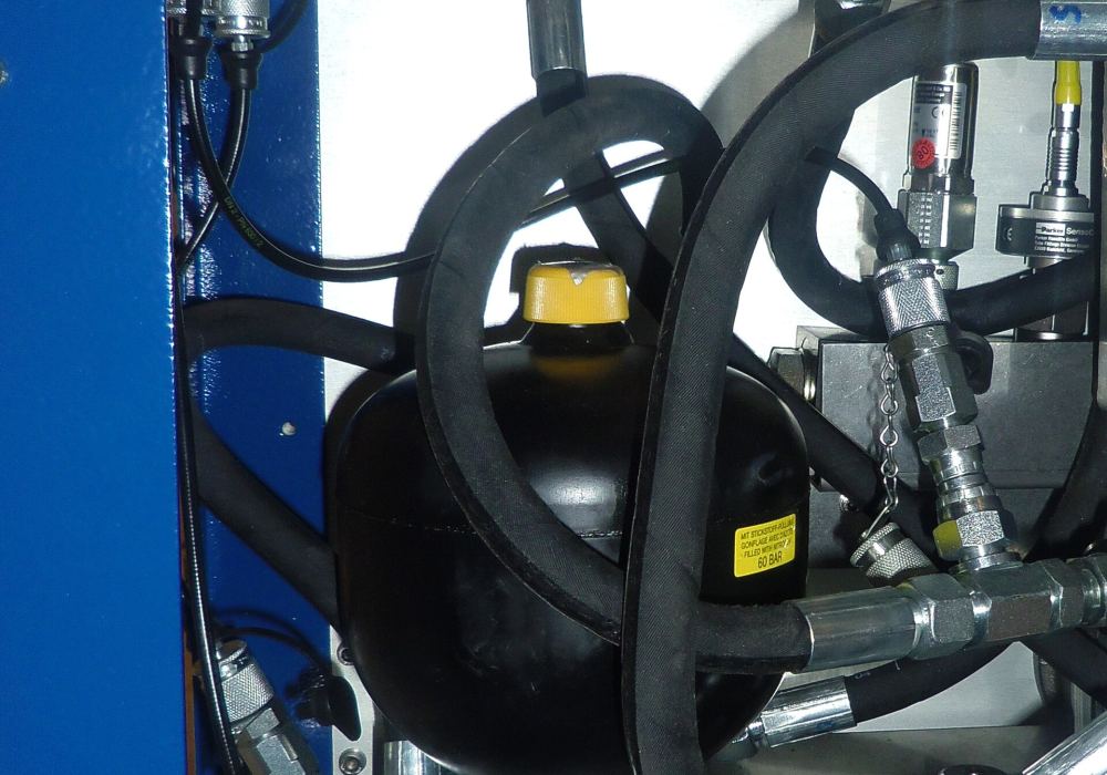 Hydraulic Rubber Hoses – industrial insulation product supplied by Calcutta Asbestos Co., Raipur